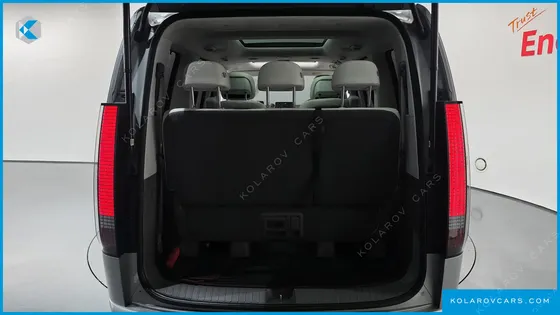 HYUNDAI STARIA L3.5 LOUNGE 7-SEATER