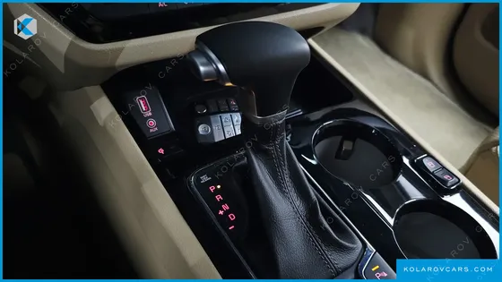 KIA CARNIVAL 9-SEATER HI-LIMOUSINE