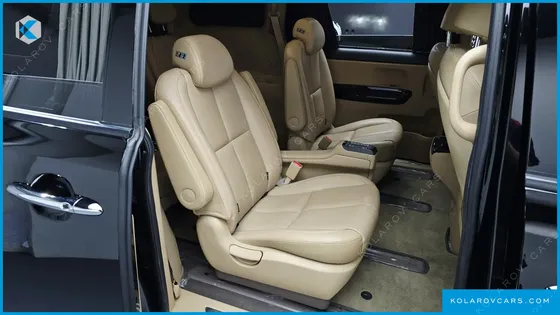 KIA CARNIVAL 9-SEATER HI-LIMOUSINE