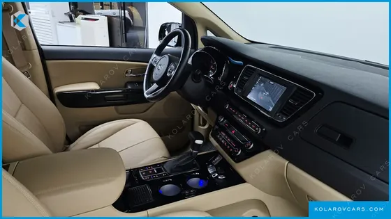 KIA CARNIVAL 9-SEATER HI-LIMOUSINE