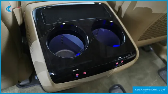KIA CARNIVAL 9-SEATER HI-LIMOUSINE