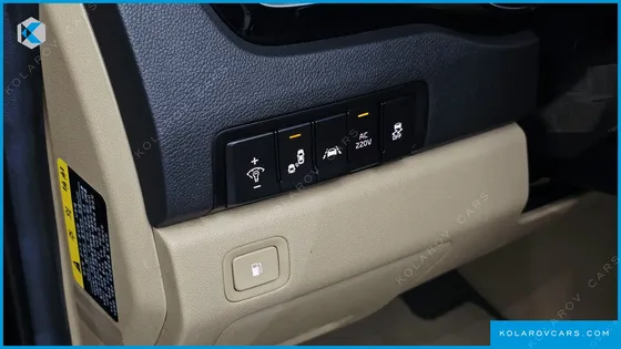 KIA CARNIVAL 9-SEATER HI-LIMOUSINE