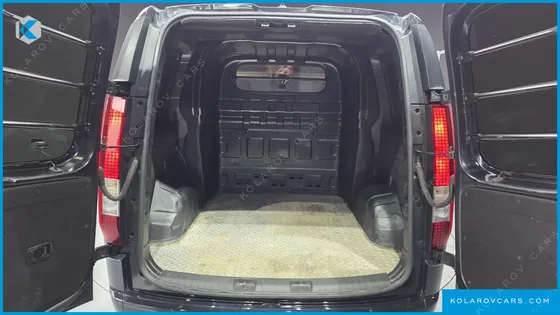 HYUNDAI STARIA CARGO 5-SEATER