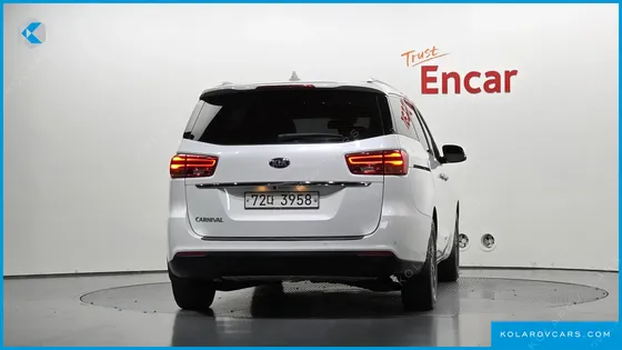 KIA CARNIVAL 11-SEATER PRESTIGE
