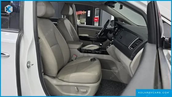 KIA CARNIVAL 11-SEATER PRESTIGE