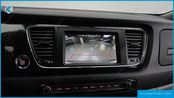 KIA CARNIVAL 11-SEATER PRESTIGE