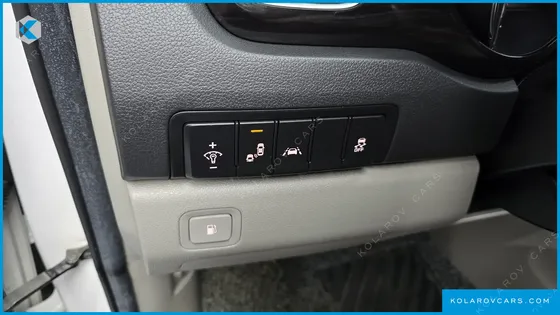 KIA CARNIVAL 11-SEATER PRESTIGE