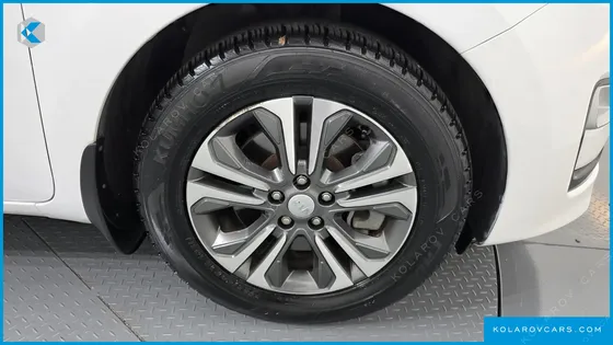 KIA CARNIVAL 11-SEATER PRESTIGE