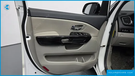 KIA CARNIVAL 11-SEATER PRESTIGE