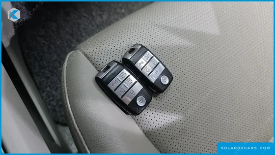 KIA CARNIVAL 11-SEATER PRESTIGE