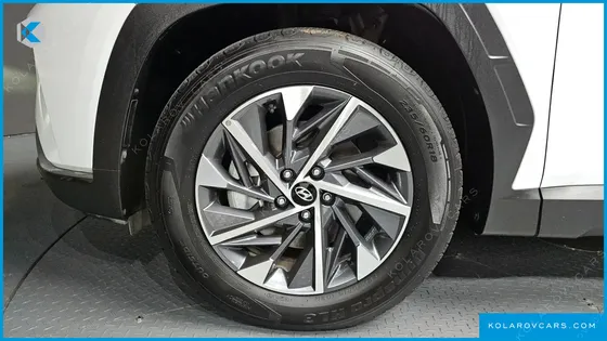 HYUNDAI TUCSON GASOLINE 1.6 TURBO 2WD