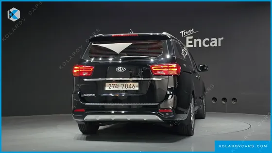 KIA CARNIVAL GASOLINE 9-SEATER NOBLESSE SPECIAL