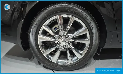 KIA CARNIVAL GASOLINE 9-SEATER NOBLESSE SPECIAL