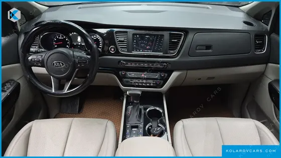 KIA CARNIVAL GASOLINE 9-SEATER NOBLESSE SPECIAL