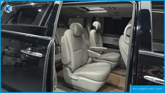 KIA CARNIVAL GASOLINE 9-SEATER NOBLESSE SPECIAL