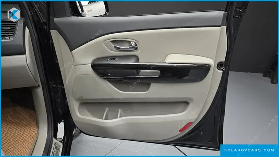 KIA CARNIVAL GASOLINE 9-SEATER NOBLESSE SPECIAL