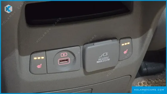 KIA CARNIVAL GASOLINE 9-SEATER NOBLESSE SPECIAL