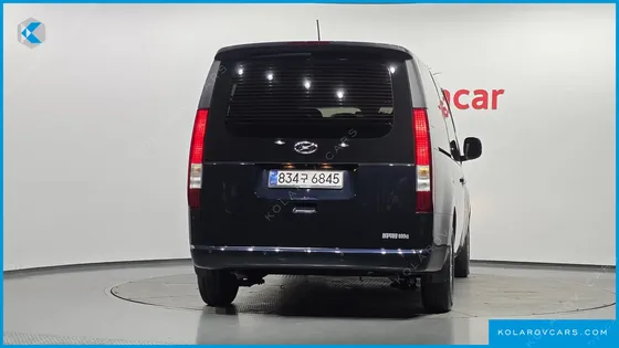 HYUNDAI STARIA CARGO 5-SEATER