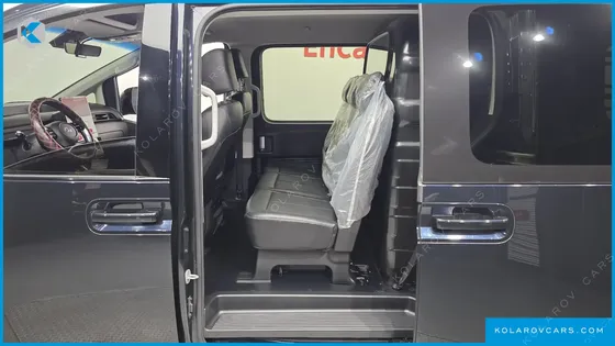 HYUNDAI STARIA CARGO 5-SEATER