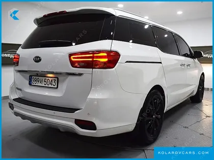 KIA CARNIVAL 9-SEATER PRSTIGE