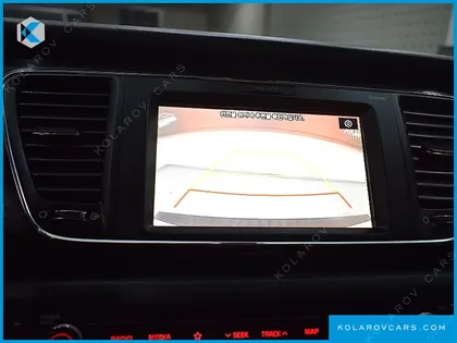 KIA CARNIVAL 9-SEATER PRSTIGE