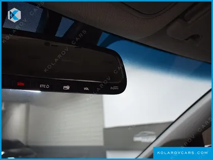 KIA CARNIVAL 9-SEATER PRSTIGE