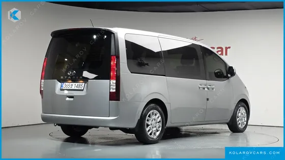 HYUNDAI STARIA TOURER 9-SEATER