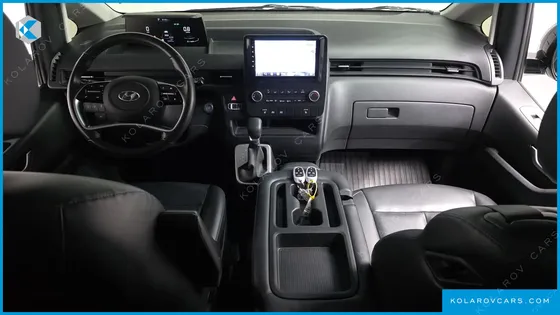 HYUNDAI STARIA TOURER 9-SEATER