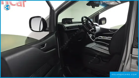 HYUNDAI STARIA TOURER 9-SEATER