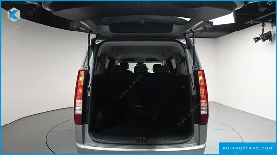 HYUNDAI STARIA TOURER 9-SEATER