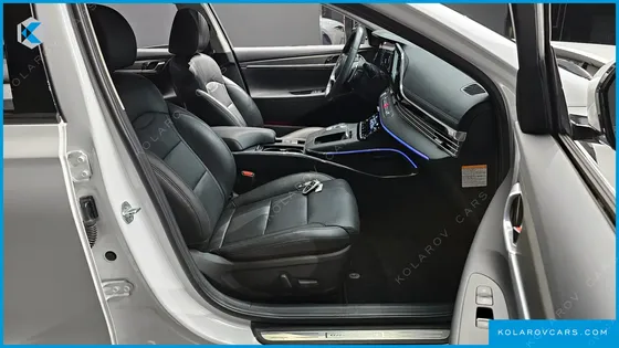 HYUNDAI GRANDEUR LE BLANC
