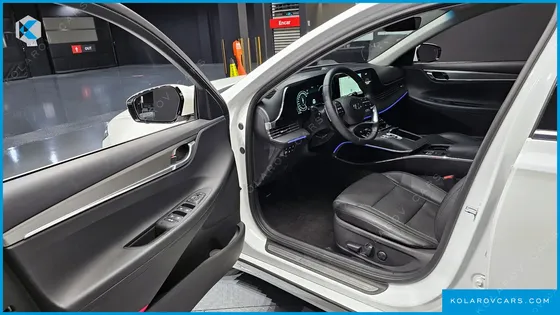 HYUNDAI GRANDEUR LE BLANC
