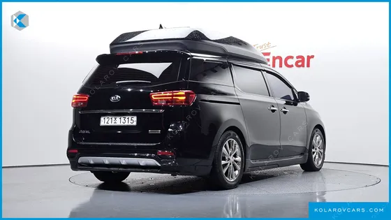 KIA CARNIVAL 7-SEATER HI-LIMOUSINE