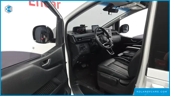 HYUNDAI STARIA CARGO 5-SEATER