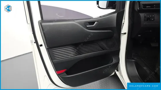 HYUNDAI STARIA CARGO 5-SEATER