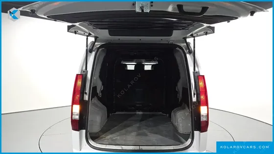 HYUNDAI STARIA CARGO 5-SEATER