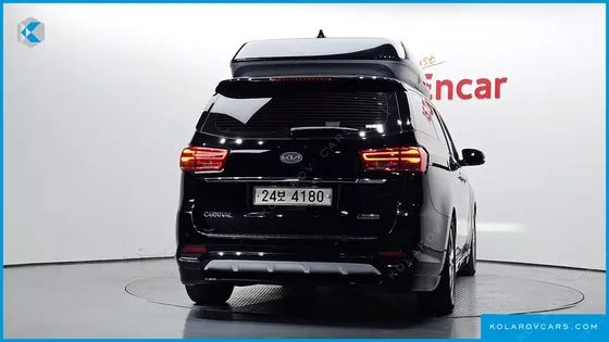KIA CARNIVAL 7-SEATER HI-LIMOUSINE