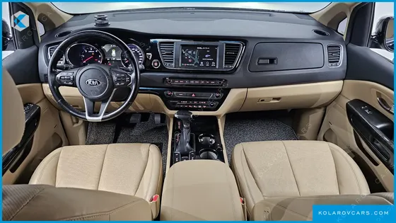 KIA CARNIVAL 7-SEATER HI-LIMOUSINE