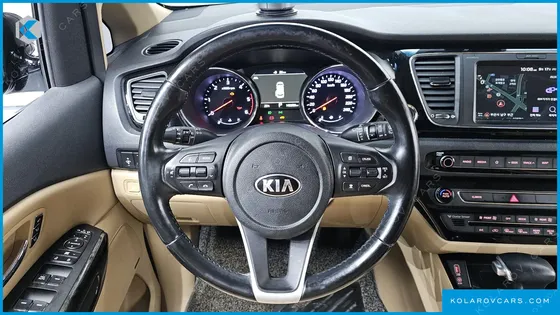 KIA CARNIVAL 7-SEATER HI-LIMOUSINE