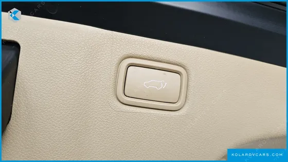 KIA CARNIVAL 7-SEATER HI-LIMOUSINE
