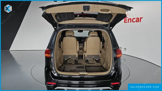 KIA CARNIVAL 7-SEATER HI-LIMOUSINE