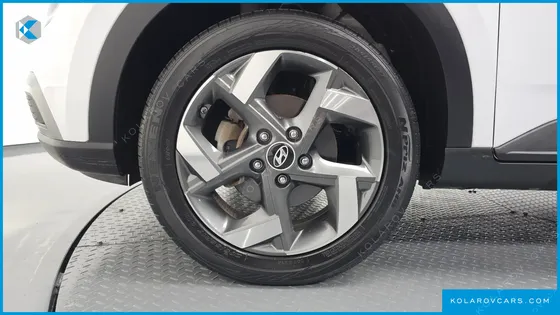 HYUNDAI VENUE 1,6 PREMIUM