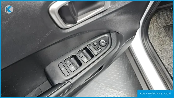 HYUNDAI VENUE 1,6 PREMIUM