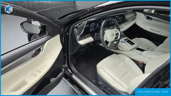 HYUNDAI GRANDEUR LE BLANC