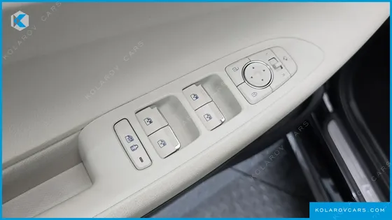HYUNDAI GRANDEUR LE BLANC