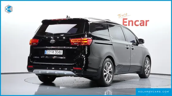 KIA CARNIVAL 9-SEATER NOBLESSE SPECIAL