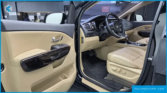 KIA CARNIVAL 9-SEATER NOBLESSE SPECIAL