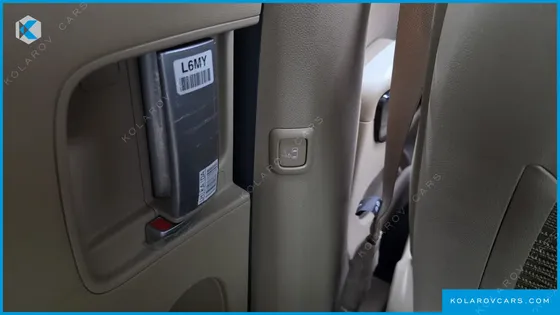 KIA CARNIVAL 9-SEATER NOBLESSE SPECIAL