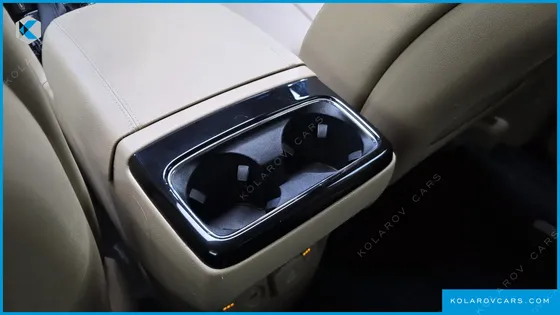 KIA CARNIVAL 9-SEATER NOBLESSE SPECIAL