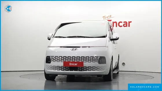 HYUNDAI STARIA TOURER 11-SEATER